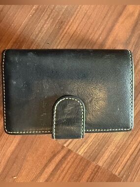 Mundi Women’s Black Leather Wallet with Contrast Stitching
